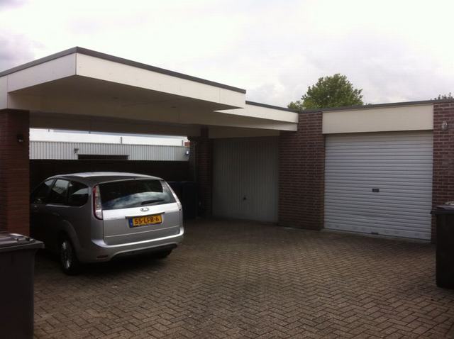Carport met zwevend dak